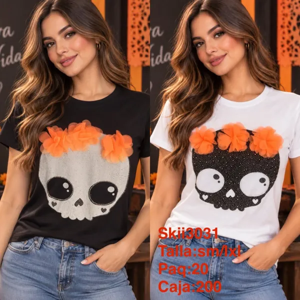 Playera con estampado de calavera y flores