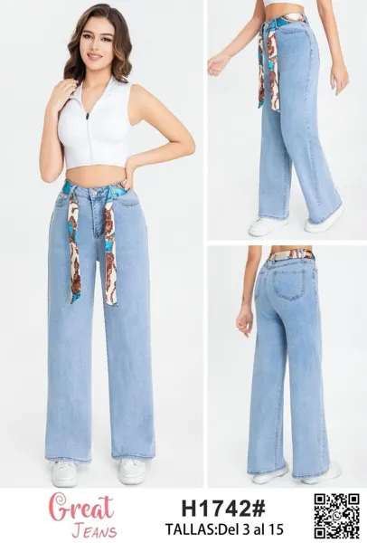 Jeans con cinturón de pañuelo
