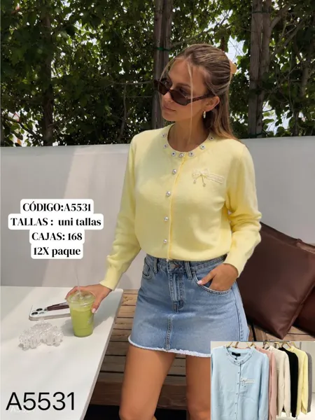 Cardigan con botones y detalle de lazo