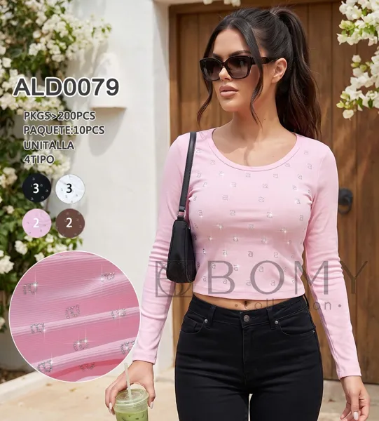 Crop top con pedrería