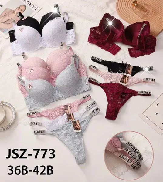 Conjunto de sostén y tanga de encaje