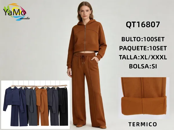 Conjunto deportivo térmico con capucha