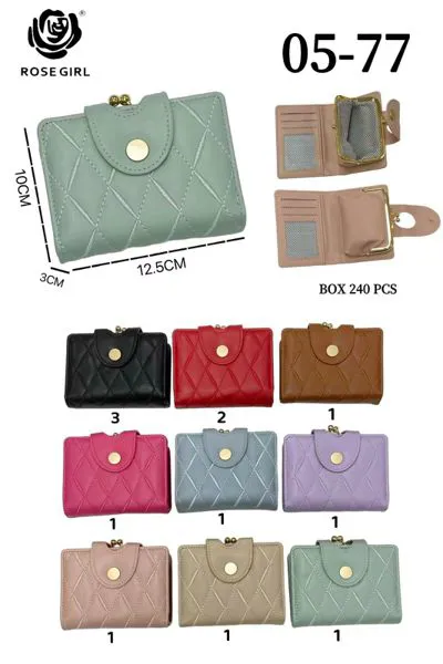 Cartera acolchada con broche