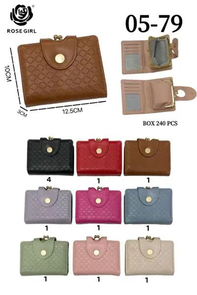 Cartera con estampado en relieve