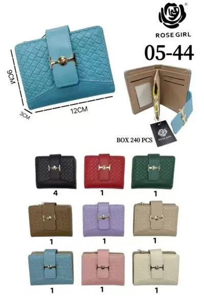 Cartera con broche metálico