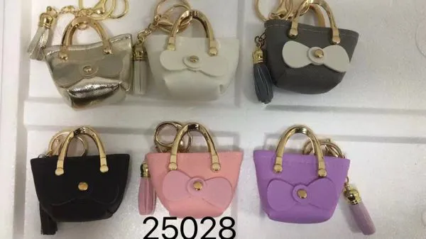 Monedero llavero tipo bolsa de mano