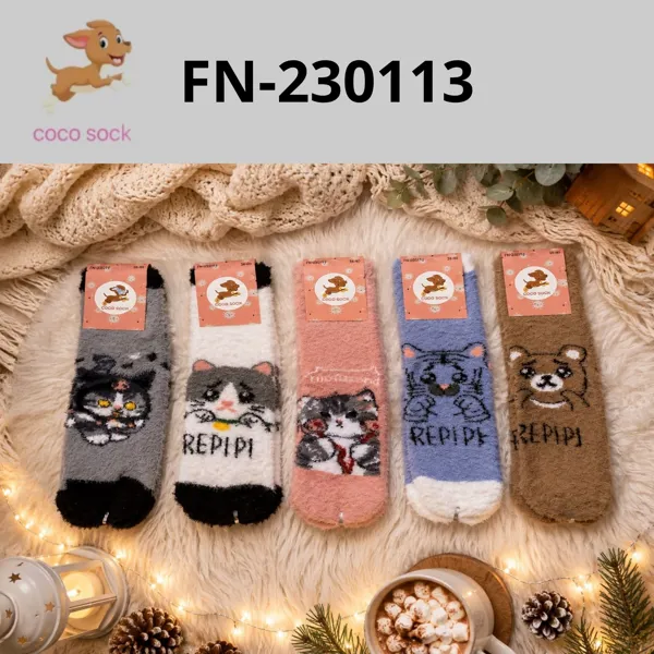 Calcetines de felpa con diseño de animales