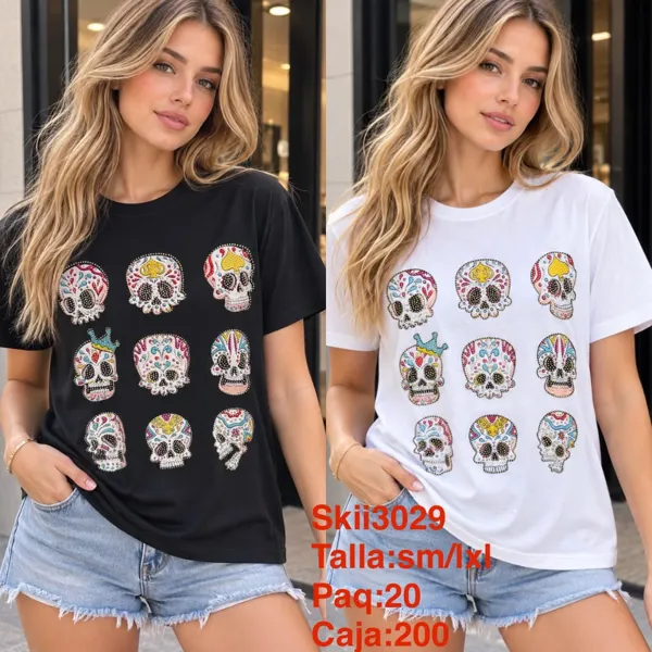Playera con estampado de calaveras