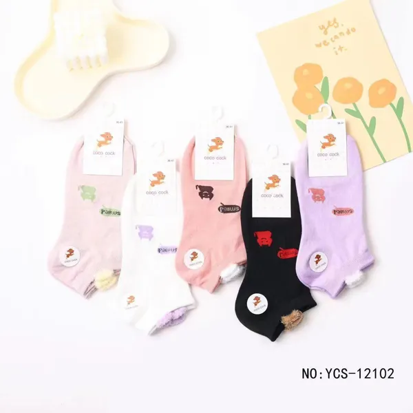 Calcetines tobilleros con diseño de perrito