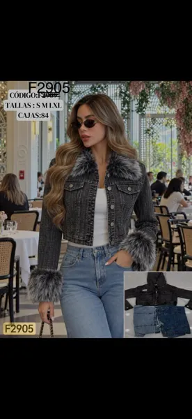 Chaqueta de mezclilla con detalles de peluche