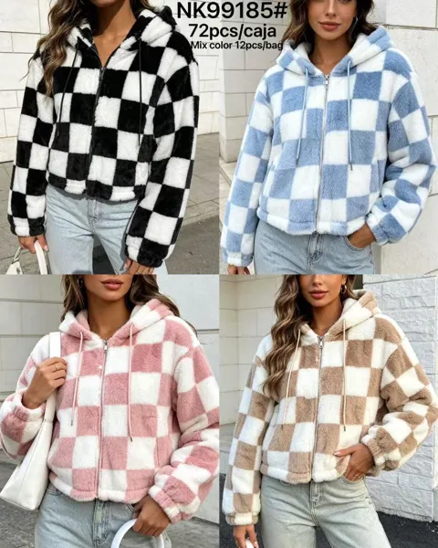 Chaqueta con capucha