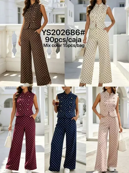 Conjunto de chaleco y pantalón