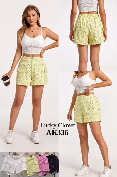 Shorts cargo con estampado floral