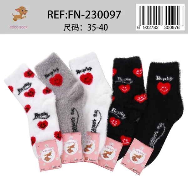 Calcetines peluche corazones
