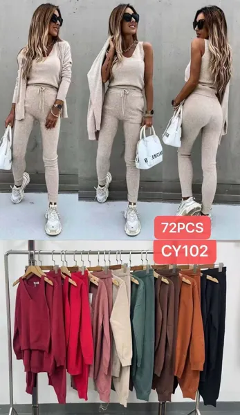 Conjunto de 3 piezas para mujer en color beige, estilo casual con top de sisas y leggings, ideal para moda al mayoreo