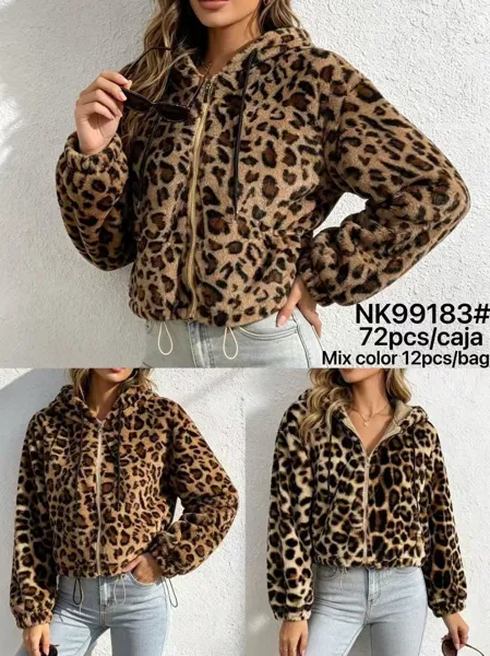 Chaqueta con capucha