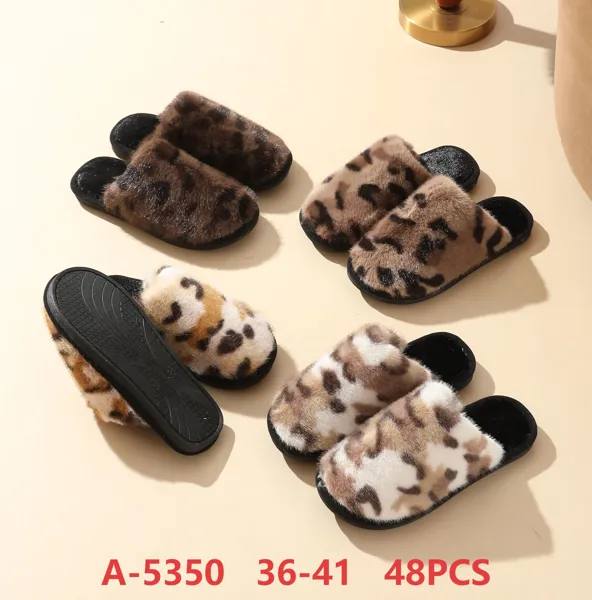 Pantuflas de felpa con estampado de leopardo para mujer