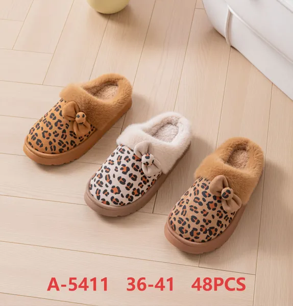 Pantuflas de felpa con estampado de leopardo y mono para mujer