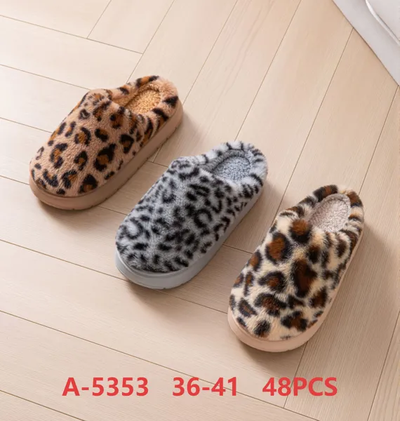 Pantuflas de felpa con estampado de leopardo para mujer
