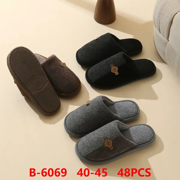 Pantuflas de felpa de fieltro cerradas para hombre