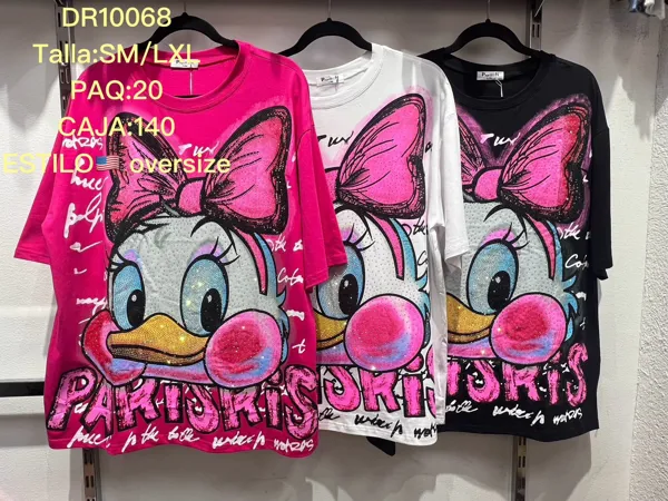 Playera oversize estampado de patita con moño rosa y pedrería para mujer