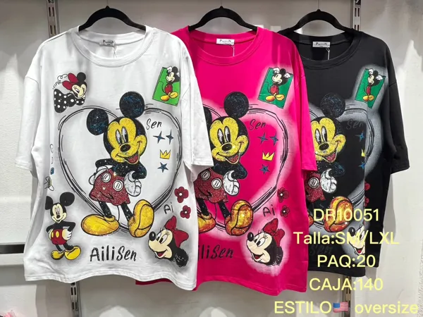 Playera oversize estampado de ratón animado con corazón y pedrería para mujer