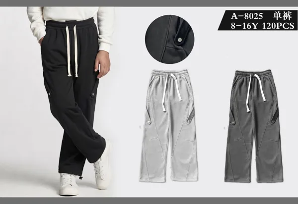Pantalón recto de felpa con broches decorativos y cordón para niño
