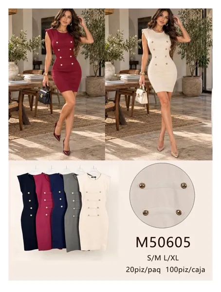 Vestido ajustado con botones decorativos