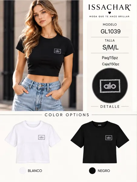 Playera crop top manga corta con logo brillante para mujer