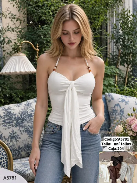 Top halter con nudo frontal y cuentas