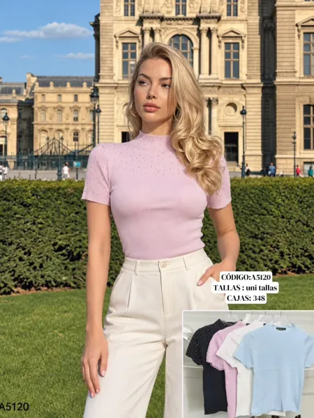 Blusa de punto de manga corta con pedrería
