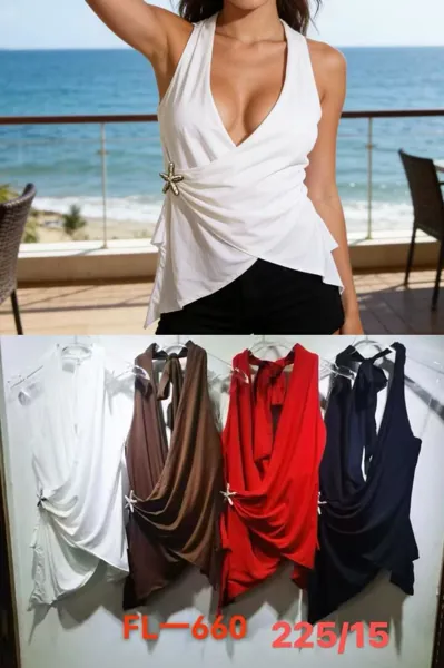 Top de cuello halter con detalle de broche-FL660