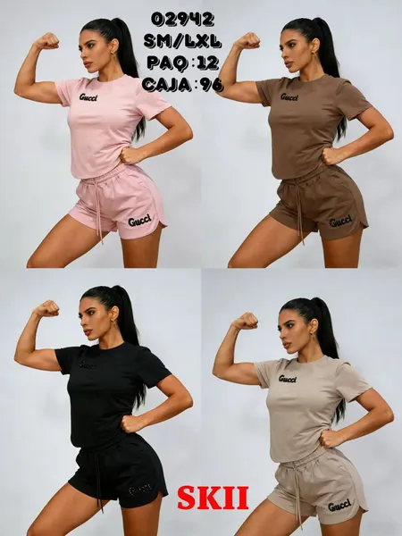 Conjunto de camiseta y short-02942