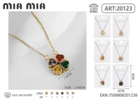 Collar de marca reconocida